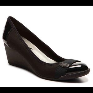 Dress - Wedge Pump